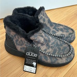 Women’s Hey Dude Denny Fur-lined Leopard Print Booties